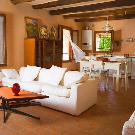 شقة La Casa Di Laura Castelcucco المظهر الخارجي الصورة